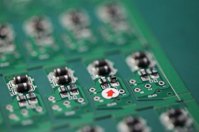 PCB打樣如何選擇表面處理工藝?選擇PCB表面處理工藝的幾個(gè)關(guān)鍵因素