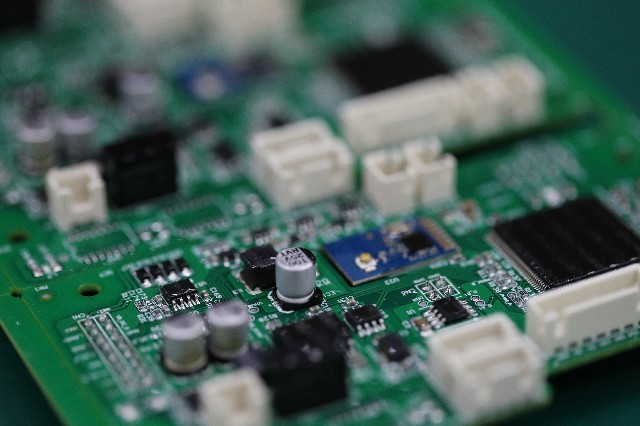 PCB板尺寸形狀對(duì)SMT貼片加工有什么影響?PCB板尺寸形狀對(duì)SMT貼片加工的影響