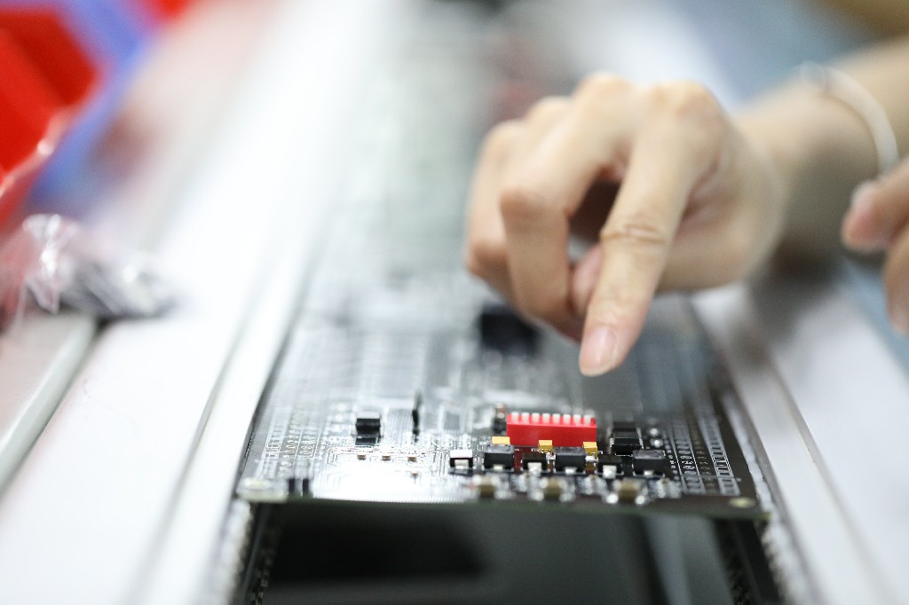 DIP插件加工在PCBA代工中有什么作用？DIP插件加工的不可替代性