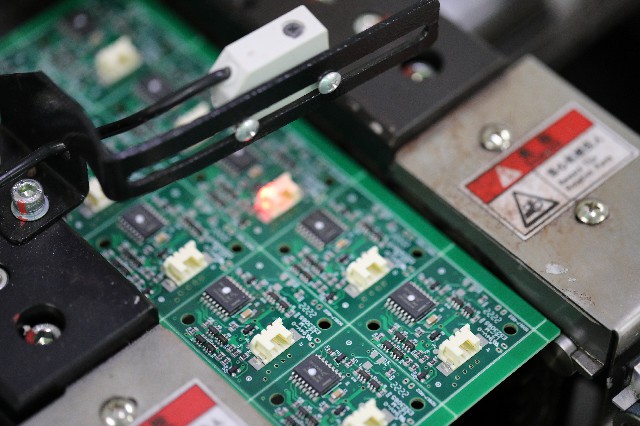 SMT加工對PCB的要求有哪些?高品質(zhì)、高效率SMT加工對PCB的要求